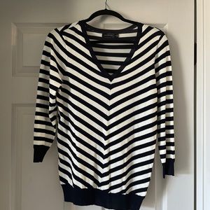 Navy/Cream chevron print sweater. 3/4 length sleeve.